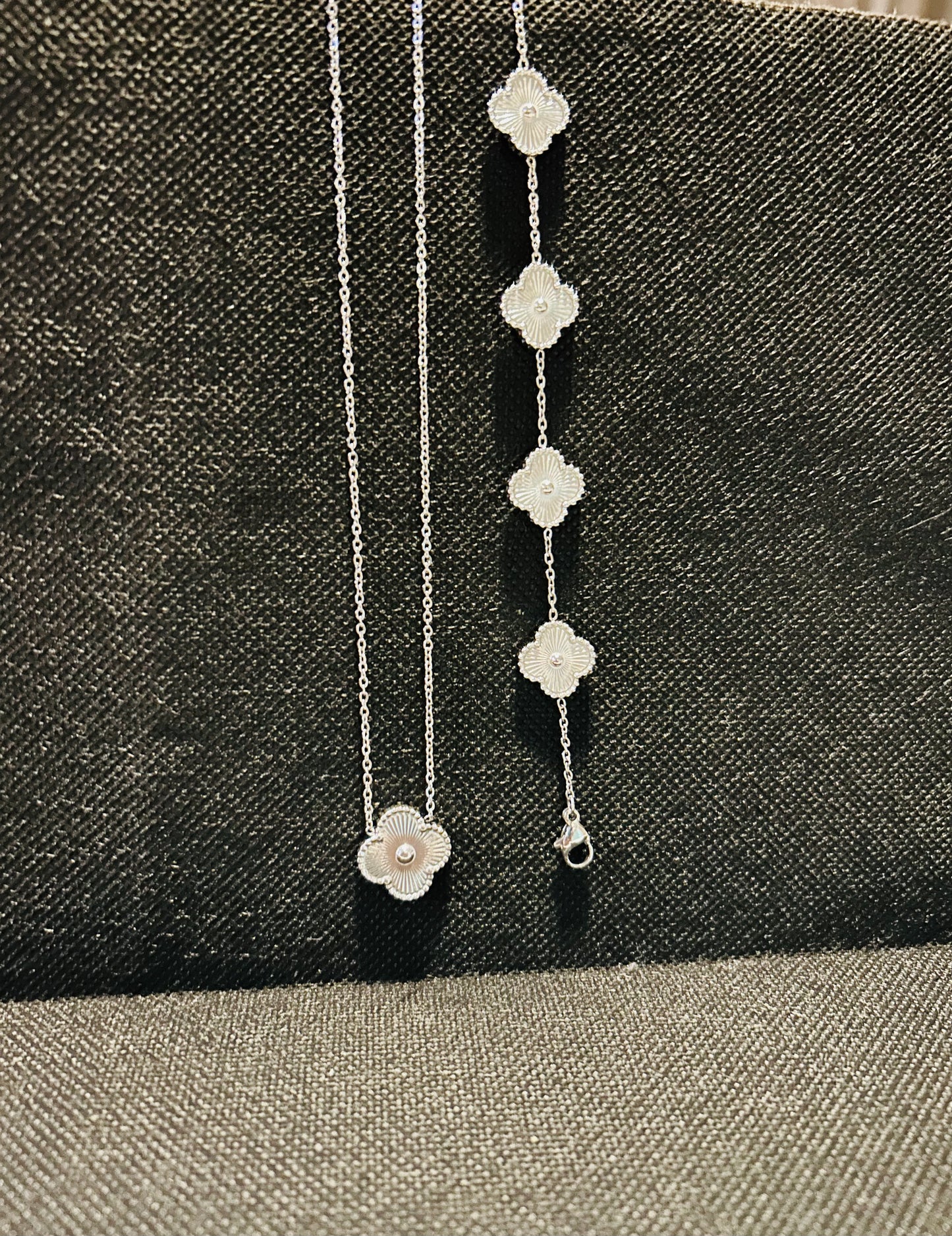 Clover Necklace and bracelet set