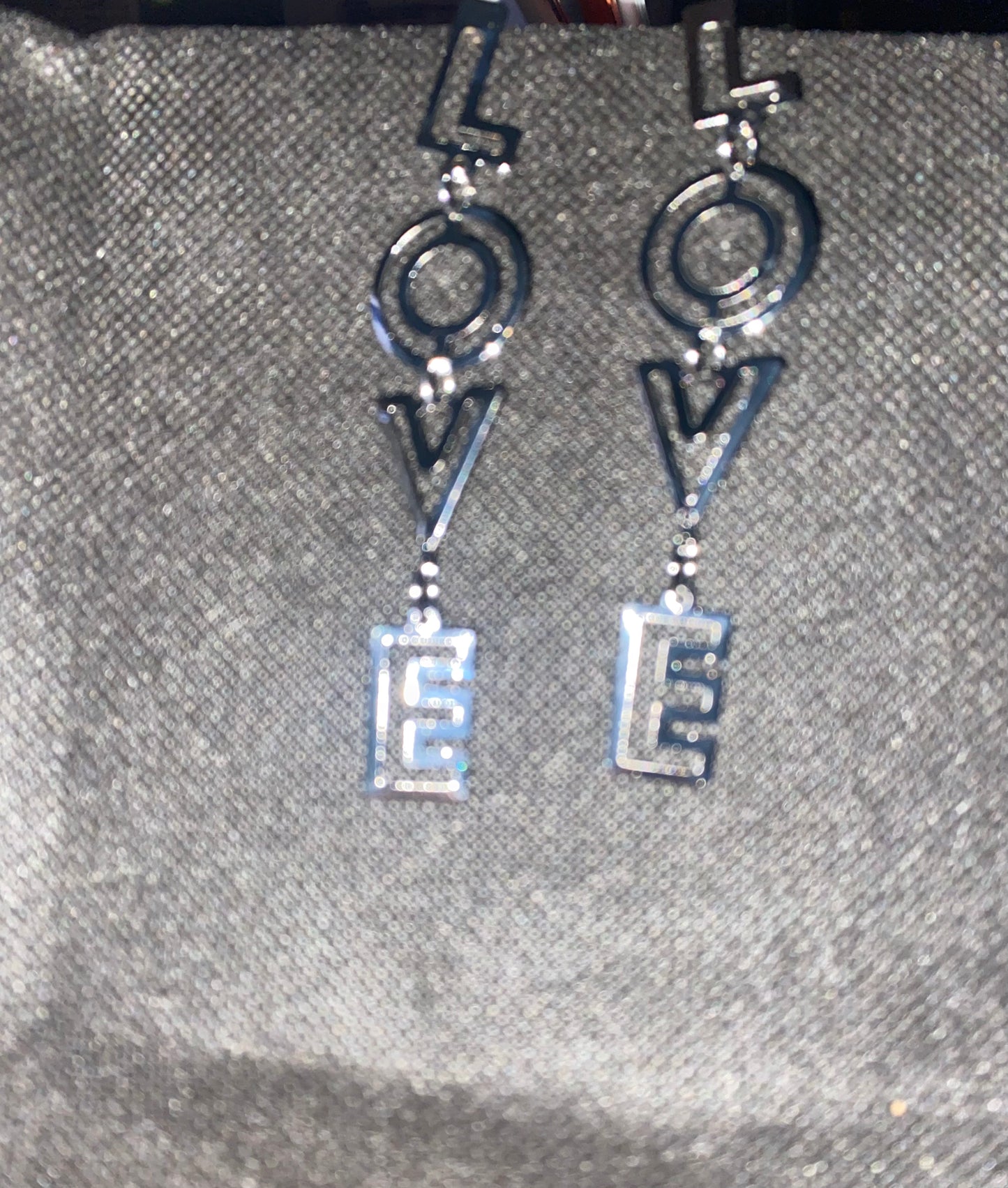 Graphic love Earrings