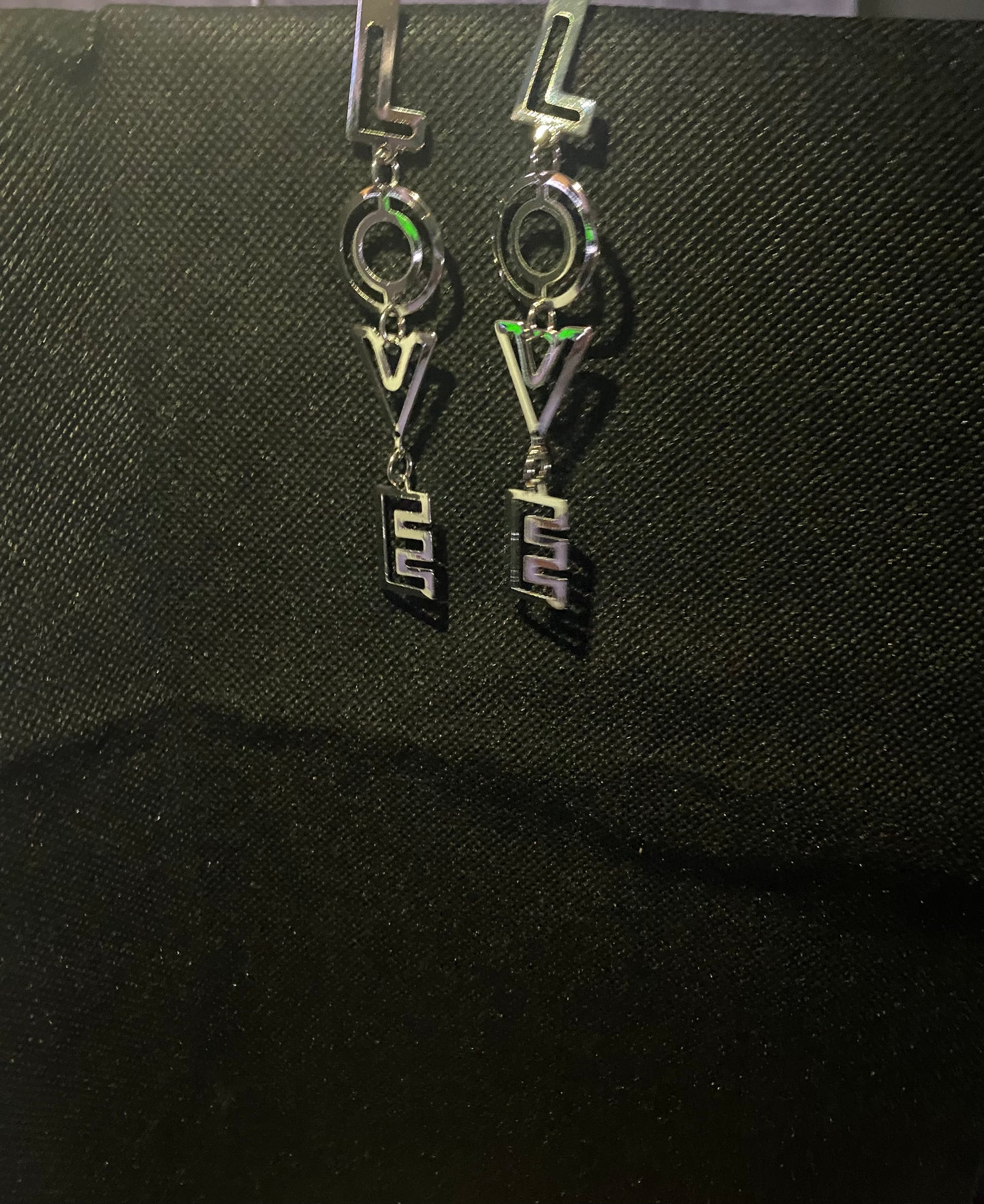 Graphic love Earrings