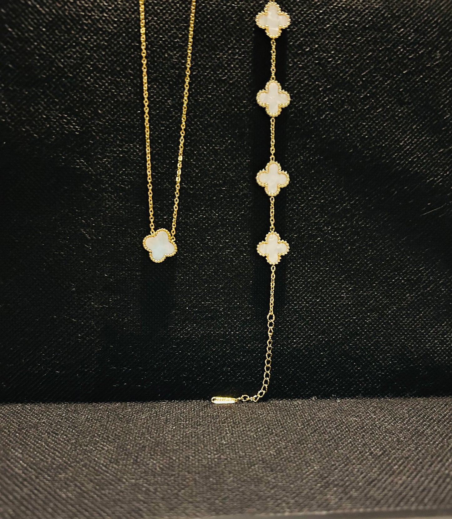 Clover necklace and bracelet set