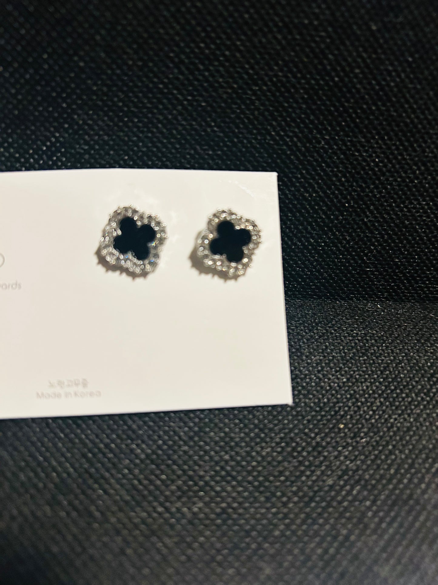 Clover studs